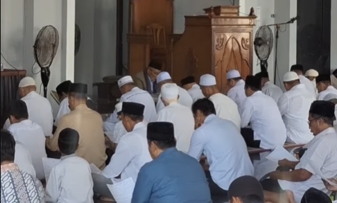 Suasana Zikir bersama dalam rangka memperingati 21 tahun Tsunami Aceh